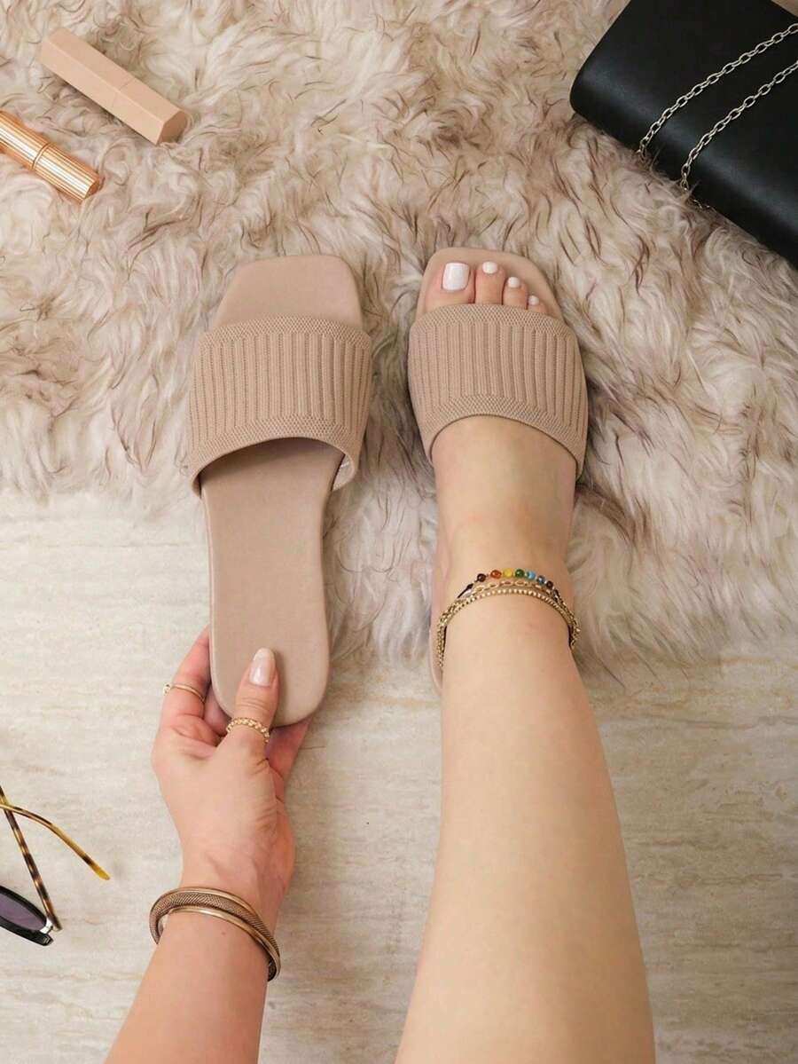 Women Flat Sandals - Make-up - View 1