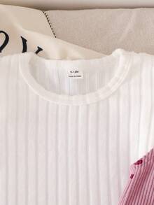 SHEIN Vintaside Kids 女嬰燈芯絨吊帶褲套裝，秋冬加厚保暖愛心刺繡吊帶褲 + 保暖刷毛針織內搭層，2件套，新款可愛女嬰服飾 - 粉色 - 查看 9
