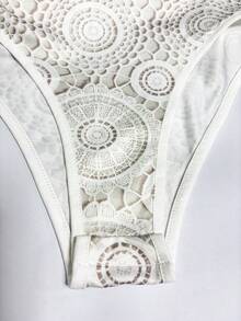 SHEIN Franclia 夏季新款女款休閒無袖蕾絲印花吊帶背心 優雅白色蕾絲吊帶背心 適合夏季度假與假日穿搭 - 白色 - 查看 6