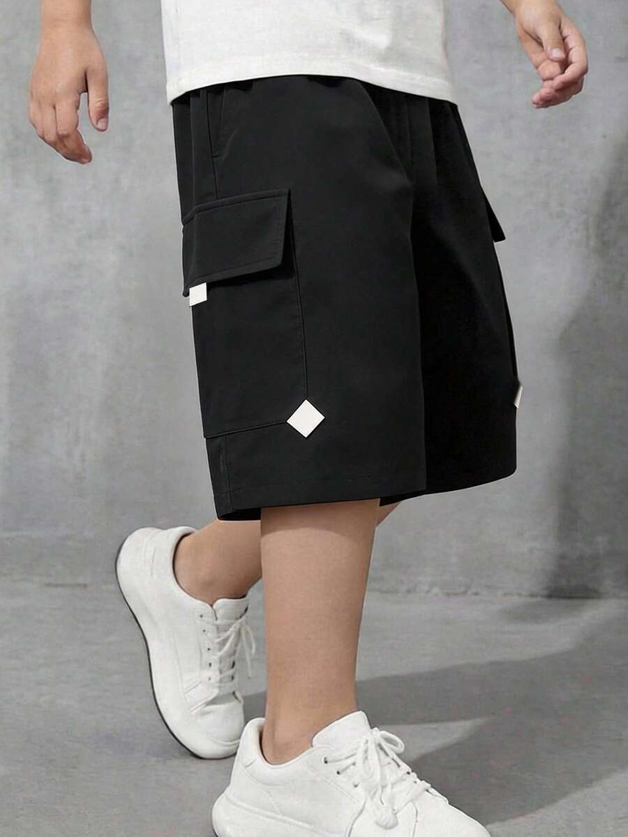 SHEIN 兒童青少年男孩休閒日常舒適貼布口袋寬鬆素色梭織短褲 - 黑色 - 查看 1