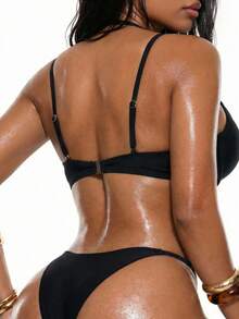 Swim Basics Top de bikini sexy con hebilla de metal y diseño calado para mujer, ideal para vacaciones en la playa - Negro - Ver 2
