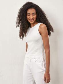 SHEIN BASICS 女款時尚百搭純色圓領細肩帶背心上衣，黑色女款上衣 - 白色 - 查看 6