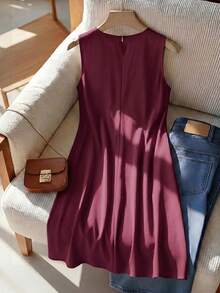GlowEve CURVE Plus Size Women Solid Color Round Neck Sleeveless Commuter Fashion Dress - Burgundy - View 2