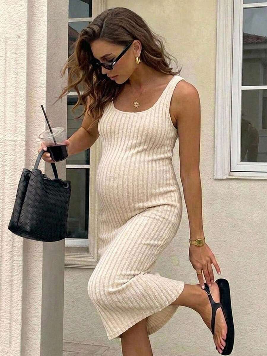 SHEIN Vestido de verano acanalado de unicolor sin mangas con cuello de barco y ajustado para maternidad - Caqui - Ver 1