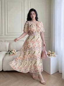 Vibekara Plus Size Women's V-Neck Cape Design Floral Print Chiffon Dress With Ruched And Flared Hem, French Romantic Style Purple Floral Chiffon V-Neck Dress, Women's Summer Cardigan Sleeve Waist-Cinching Design, Elegant Long Dress, Date Outfit, Suitable For Casual Outings, Urban Commuting, Dates, Gatherings, Birthdays, Parties, Banquets, Evening Events, Tea Parties, Vacations, Holidays, And Work And Commuting Occasions - Multicolor - View 4