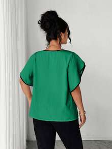 SHEIN Elenzya 女款短袖V領度假風休閒襯衫 - 綠色 - 查看 2