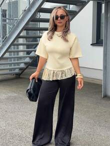 2026 New Minimalist Women's T-Shirt For Spring/Summer, Elegant In Cream With Lace Patchwork, Asymmetrical Hem, Bodycon, Pale Yellow, With Ruf - 黑色 - 查看 6