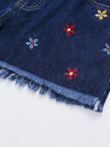 GlowEve 女款花卉刺繡口袋毛邊拉鍊牛仔短褲 - 深色水洗藍 - 查看 6