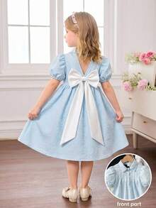 SHEIN Elladie kids 一件女童蓝色夏季连衣裙，饰有白色蝴蝶结，短泡泡袖，可爱的彼得潘领，休闲度假连衣裙，适合日常休闲穿着。 - 藍色 - 查看 5