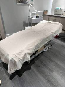 1件纯色床裙，适用于美容院按摩床单、按摩床罩，全罩式带孔，美容院床罩，一件式美容床单 - 彩色 - 查看 2