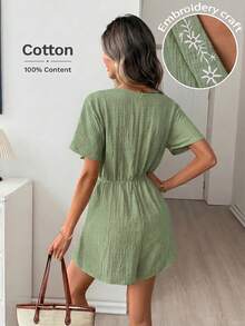 Easowa V-Neck Wide Shoulder One-Piece Sleeve Neckline Tie Bow Blue And White Porcelain Floral Embroidery High Waistline Doll Style Romper 100% Pure Cotton Traceable Cotton Double Layer Crepe Texture Fabric Casual Relaxed Elegant Commute Old Money Style Vacation Spring Summer Women's Jumpsuit - Green - View 7