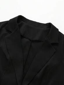 GlowEve CURVE Conjunto de camisa de manga corta con botones y pantalones cortos de unicolor, talla grande casual - Negro - Ver 3