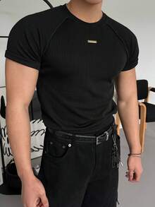 DAZY 黑色短袖修身版型圖案印花男士T恤 - 黑色 - 查看 7