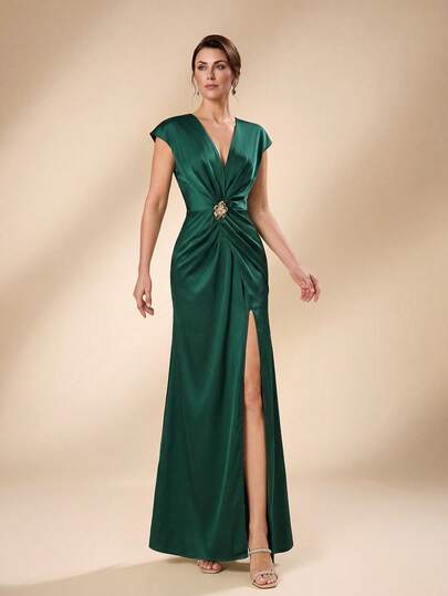 Serin Vestido de Dama de Honra Elegante e Romântico com Mangas Curtas Plissadas, Decote em A e Fenda, na Cor Café