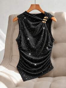 Cravure Top de tirantes elegante de talla grande, de punto con alta elasticidad, tela con lámina plateada, sin mangas, cuello asimétrico inclinado, diseño retorcido de un solo lado con hebilla decorativa metálica, cintura fruncida, bajo asimétrico, moda primavera-verano para citas, fiestas, reuniones, ir al trabajo y streetwear - Negro - Ver 5