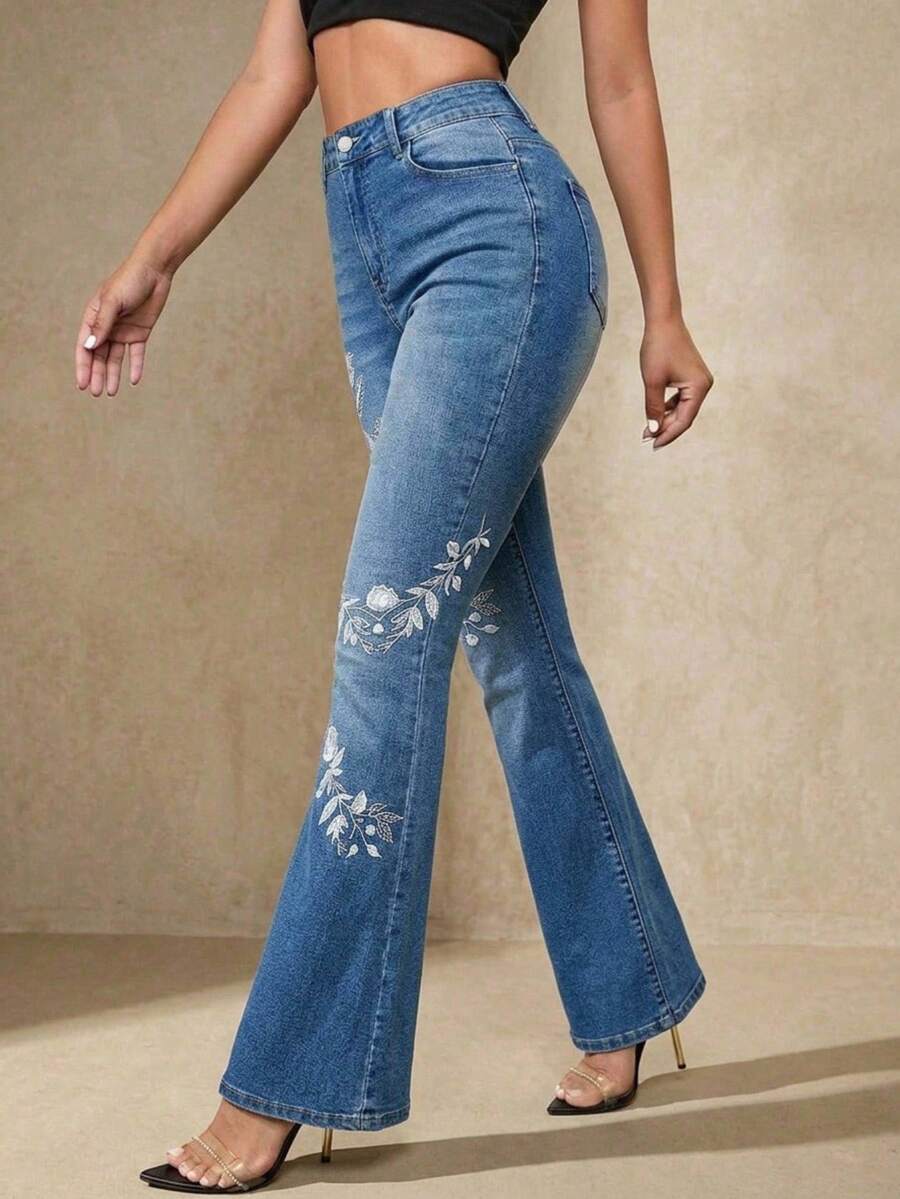 Selenza Women's Fashionable Summer Floral Pattern Casual Versatile Flare Jeans - Blue - View 1