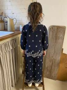 DAZY 女童圓領刺繡無袖上衣與寬鬆長褲度假風2件套夏季 - 藍色 - 查看 2