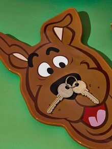 SCOOBY-DOO X SHEIN 1個卡通造型陶瓷盤，陶瓷甜點盤，適用於甜點、水果、小食物，也可作為居家收納，收納鑰匙、珠寶等，適用於微波爐與洗碗機，狗狗、冒險主題 - 棕色 - 查看 5