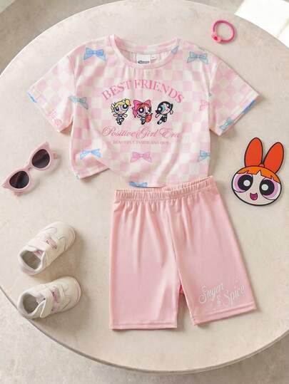 THE POWERPUFF GIRLS X SHEIN סט בנות צעירות נוח ויומיומי עם הדפס קוביות ודמויות מצוירות, טי-שירט צווארון עגול ושרוול קצר עם מכנסיים קצרים צמודים, מותג משותף
