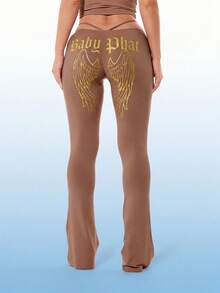 BABYPHAT Quần legging ống loe bằng vải jersey với chi tiết cắt chữ V ở eo và họa tiết cánh vàng ở lưng. - Màu nâu Sô-cô-la - Xem 2
