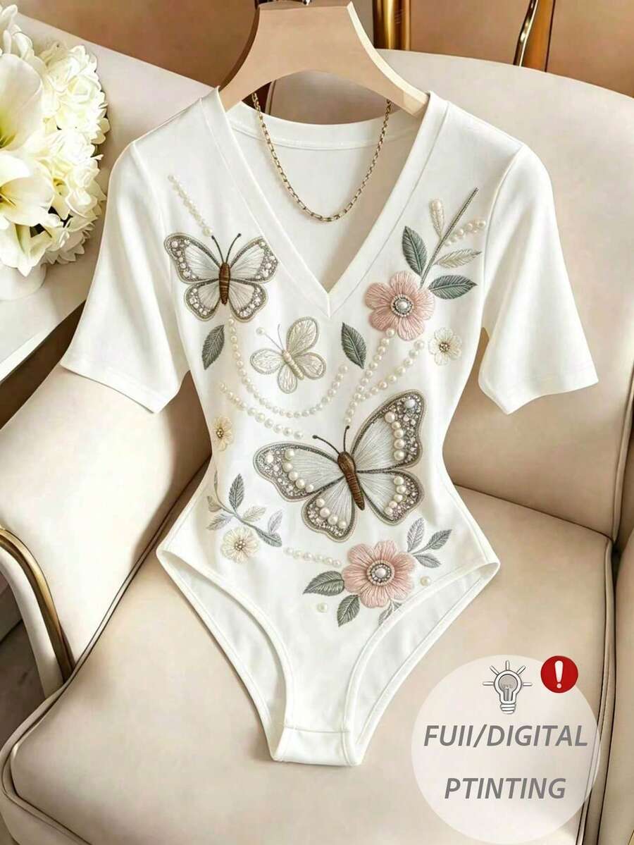 SHEIN Franclia 女士优雅V领蝴蝶花卉印花性感休闲白色短袖连体衣,女士夏季服装,女士优雅连体衣,女士休闲连体衣,白色连体衣,V领连体衣,短袖连体衣,女士沙滩装,女士优雅沙滩泳装,沙滩装,女士度假装,度假装,紧身连体衣,女士运动连体衣,印花连体衣 - 白色 - 查看 1