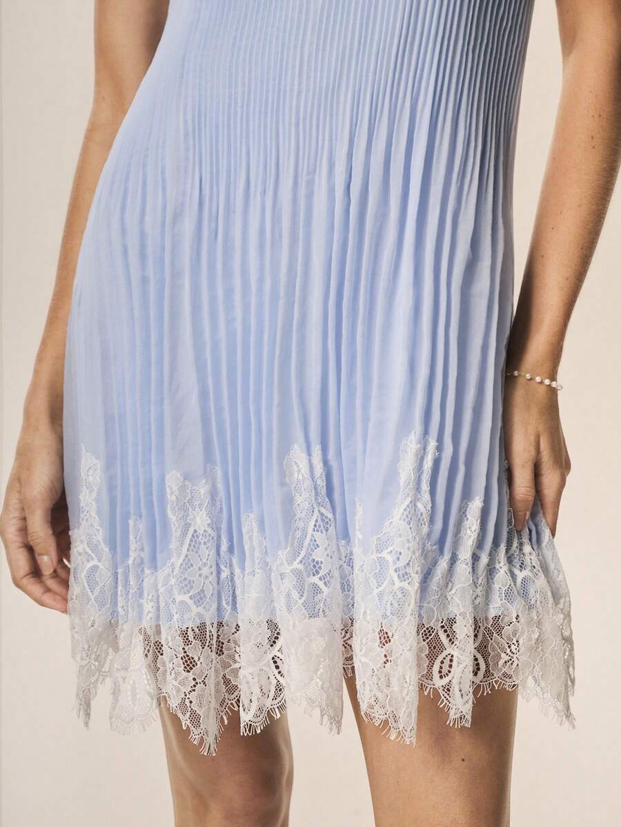 Willow Rêve Women's Blue Halter Neck Lace Hem Flowy Babydoll Dress, Romantic Vacation Style, Valentine's Day, Boho Style, Suitable For Dating, Picnic, Lace Dress - Blue - View 1