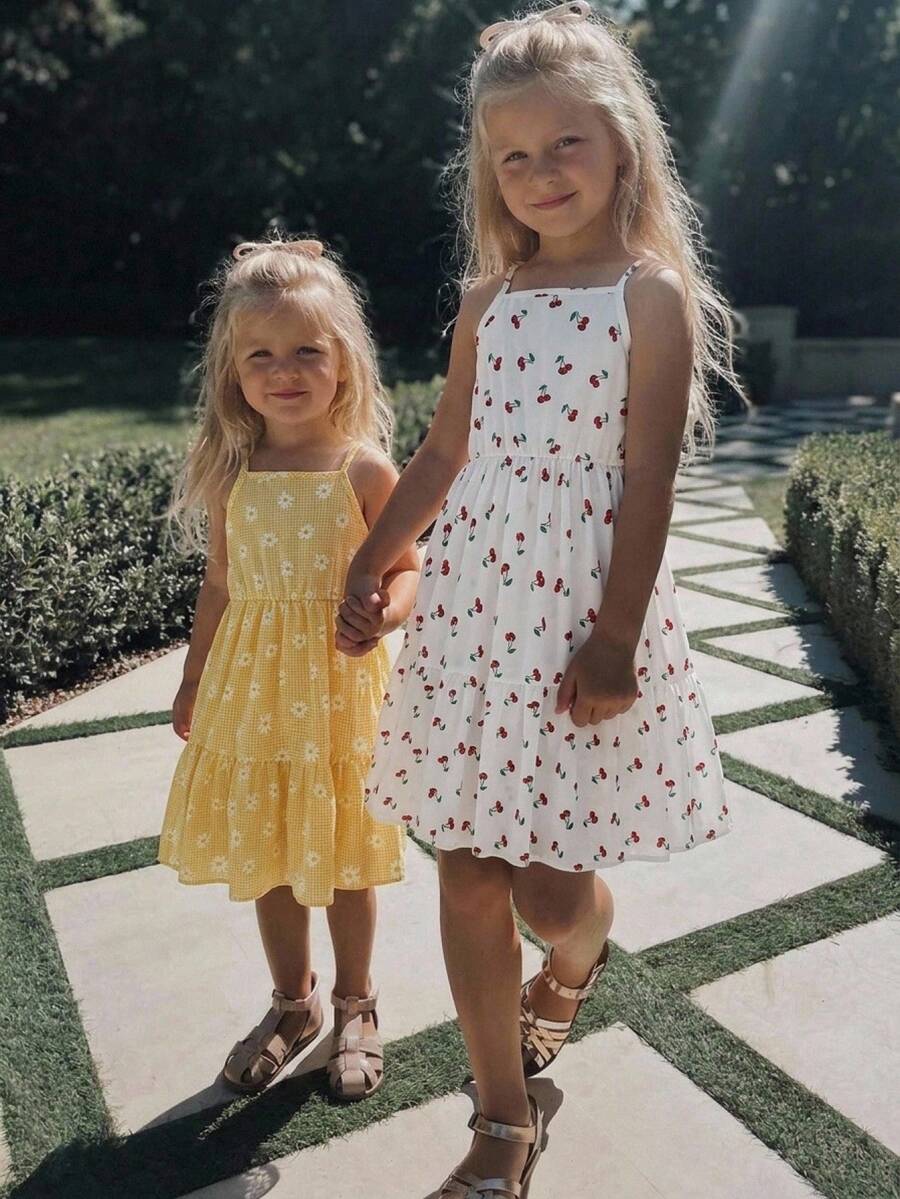 SHEIN Genkimix Kids 2pcs/Set Tween Girls Summer Cute White Floral Vacation Holiday Off Shoulder Adjustable Strap Patchwork Cake Hem Dress,Cherry Print,Daisy Plaid Dress - Multicolor - View 1