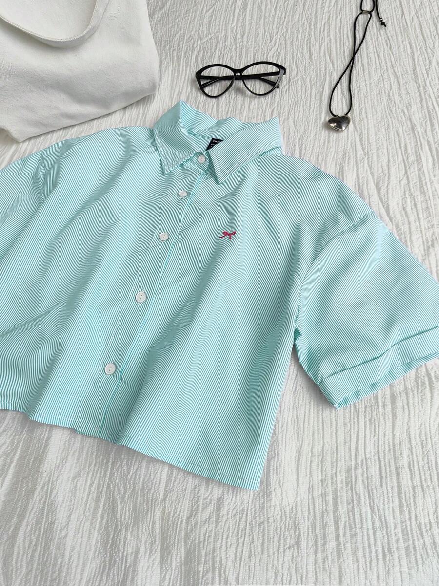 Elamini Blue Striped Bow Embroidered Loose Fit Short Sleeve Shirt For Women, Cropped - Multicolor - View 1
