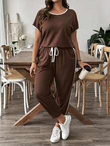 SHEIN LUNE Plus Size Women's Round Neck Colorblock Short Sleeve Top And Drawstring Waist Long Pants Casual Daily Wear 2-Piece Set - Coffee Brown - View 1