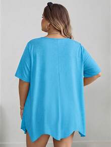 SHEIN CURVE+ Curve 大尺碼女裝/秋季女裝/冬季女裝/大尺碼方領不對稱下擺口袋短袖T恤黑色上衣 8XL 6XL 5XL 大尺碼女裝上衣，女性度假穿搭秋季冬季 CURVE PLUS - 藍色 - 查看 2
