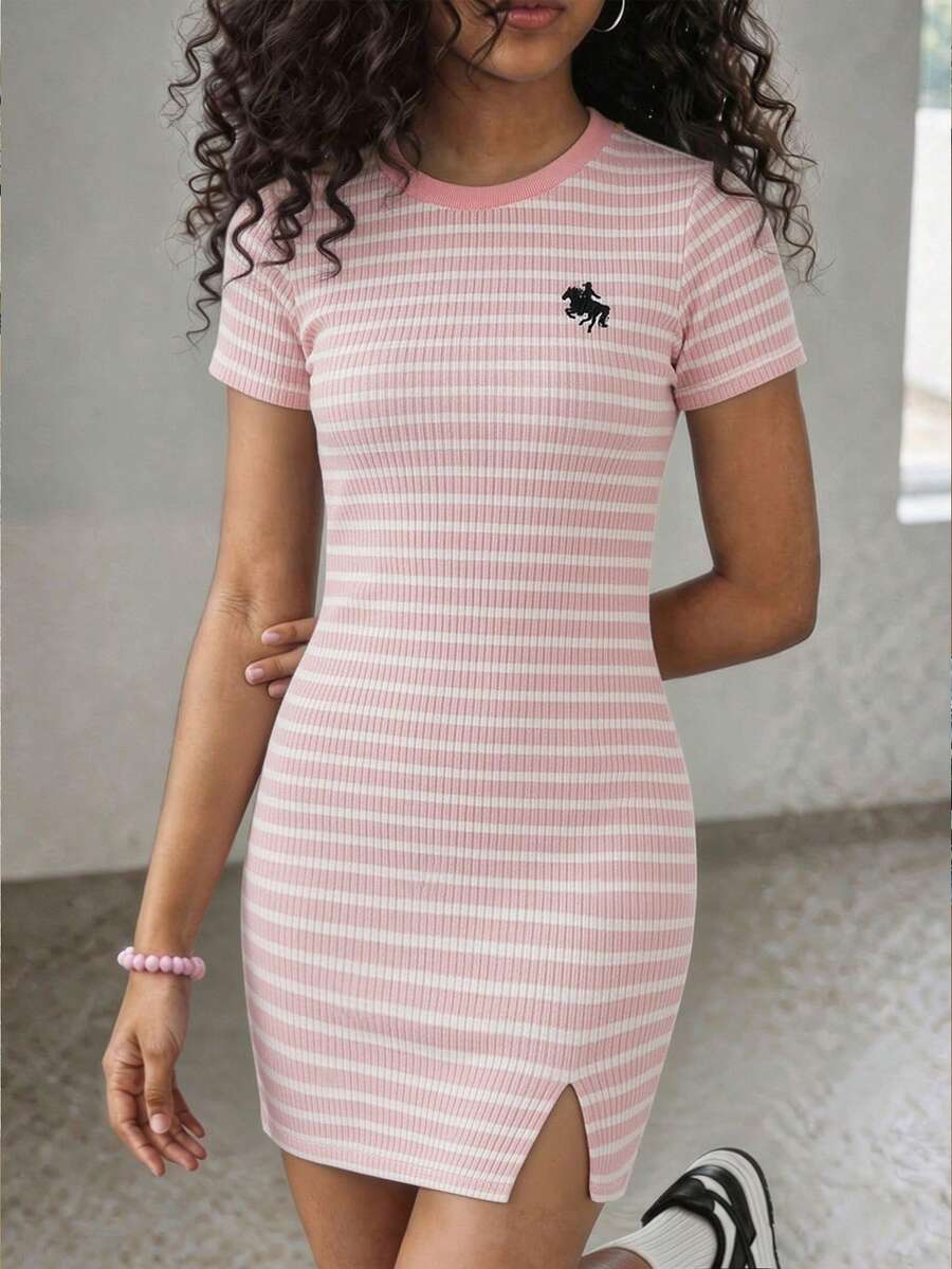 SHEIN Gaun Anak Perempuan Bergaris Merah Muda dengan Motif Kuda Poni, Desain Belahan, Kain Bertekstur Rajut, Gaun Kasual Sehari-hari - Berwarna merah muda - View 1