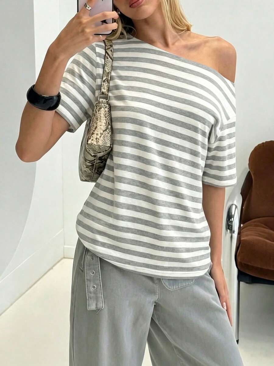 SHEIN 女款不對稱肩條紋數位印花T恤 - 彩色 - 查看 1
