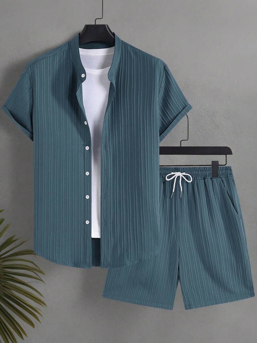 Manfinity RSRT Men's Plus Size Solid Color Short Sleeve Shirt And Shorts Beach Set - Blue - View 1