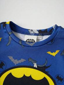 BATMAN X SHEIN 85th 小男孩卡通與字母印花圓領短袖上衣短褲家居服套裝 - 藏蓝色 - 查看 6