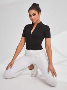 Nuvra 女款運動立領短袖夾克,修身版型,性感迷人,適用於跑步、健身、戶外活動 - 黑色 - 查看 5