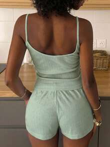 Livesso 2件組 女款夏季居家休閒套裝，紋理布料修身無袖背心上衣與短款睡褲 - 綠色 - 查看 2