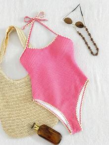 SHEIN Swim 女款一件式泳衣 深棕色3D紋理面料搭配奶油白鉤編飾邊 掛脖繫帶 開背 高衩 貼身 復古度假風 春季復活節海灘沿海假期時尚造型 深棕底色配3D蜂巢紋理 奶油白對比鉤編飾邊 掛脖繫帶設計 開背高衩剪裁 復古度假風 適合春季復活節海灘衝浪沿海旅行攝影假期出遊 打造時尚慵懶高級感 - 玫紅色 - 查看 4