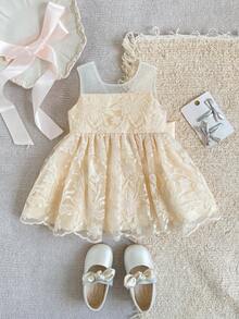 SHEIN Glamorique Kids 香檳色女嬰蕾絲刺繡洋裝，可拆卸大蝴蝶結背部設計，高級緞面柔軟薄紗，適合嬰兒週歲生日派對、生日派對、高端家庭聚會、婚禮花童、家庭聚會及其他重要場合，日常拍照、度假洋裝，夏季短洋裝 - 杏色 - 查看 4