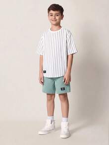 SHEIN 兒童青少年男孩休閒運動條紋圓領T恤與短褲兩件套，適合學校、日常休閒外出、運動，春夏穿著 - 墨綠色 - 查看 4
