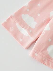 SHEIN 女童甜美仙女公主風可愛優雅休閒日常嬰兒洗禮/生日長袖長褲家居服套裝，粉色雲朵印花翻領睡衣 2 件組 - 粉色 - 查看 5