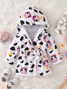 SHEIN Playful Pals 新生兒嬰兒牛紋連帽珊瑚絨浴袍，中性嬰兒可愛滿版印花繫腰毛絨吸水居家睡衣 - 彩色 - 查看 2