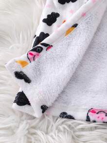 SHEIN Playful Pals 新生兒嬰兒牛紋連帽珊瑚絨浴袍，中性嬰兒可愛滿版印花繫腰毛絨吸水居家睡衣 - 彩色 - 查看 5