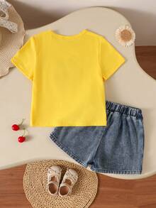 SHEIN Playful Pals 返校季女童休閒可愛圓領標準肩寬毛巾繡向日葵T恤與純色牛仔裙套裝，夏季 - 黃色 - 查看 2