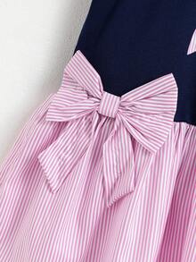 SHEIN Vestido casual de línea A para niñas, primavera/verano, decorado con estampado de transferencia de calor de lazo, estilo simple y atemporal. Adecuado para uso diario y escuela, mostrando energía juvenil y elegancia elegante - Multicolor - Ver 5