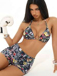 ROMWE Street Life Ensemble de maillot de bain 2 pièces pour femmes, nouveau style d'été avec Top de bikini licou à imprimé graphique vintage de personnages aléatoires et short de plage, convient pour les vacances à la plage et les tenues de fête - Multicolore - Voir 3