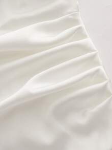 SHEIN Franclia 女款新款白色單肩泡泡紗面料腰部打褶輕便短洋裝，適合派對、度假、日常、海灘、休閒、婚禮、上班穿著 - 白色 - 查看 4