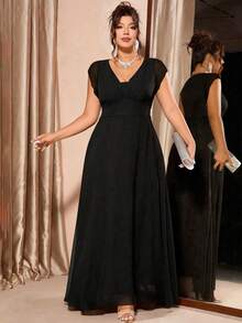 Cravure Plus Size Solid Color Elegant Waist Cinched Party Dress - Black and White - View 4