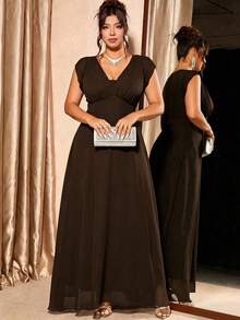 Elenzga Plus Size Women's V-Neck Short Sleeve Solid Color Elegant Maxi Dress For Party And Gathering - Brown - View 4
