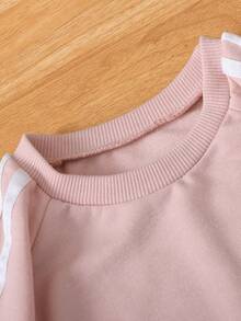 SHEIN Genkimix Kids 2pcs Young Girl Bow Ribbon Decor Casual Fashion Short Sleeve T-Shirt + Bow Ribbon Decor Casual Fashion Straight Leg Pants - Pink - View 4