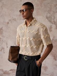 AKNOTIC Camisa de manga corta para hombre con Bottom de malla, bordado de punto y flecos ondulados - Caqui - Ver 6